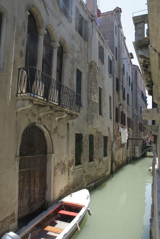 Appartamento Ca' Cavalli Veneţia Cameră foto