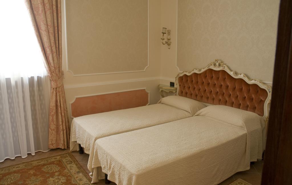Appartamento Ca' Cavalli Veneţia Cameră foto
