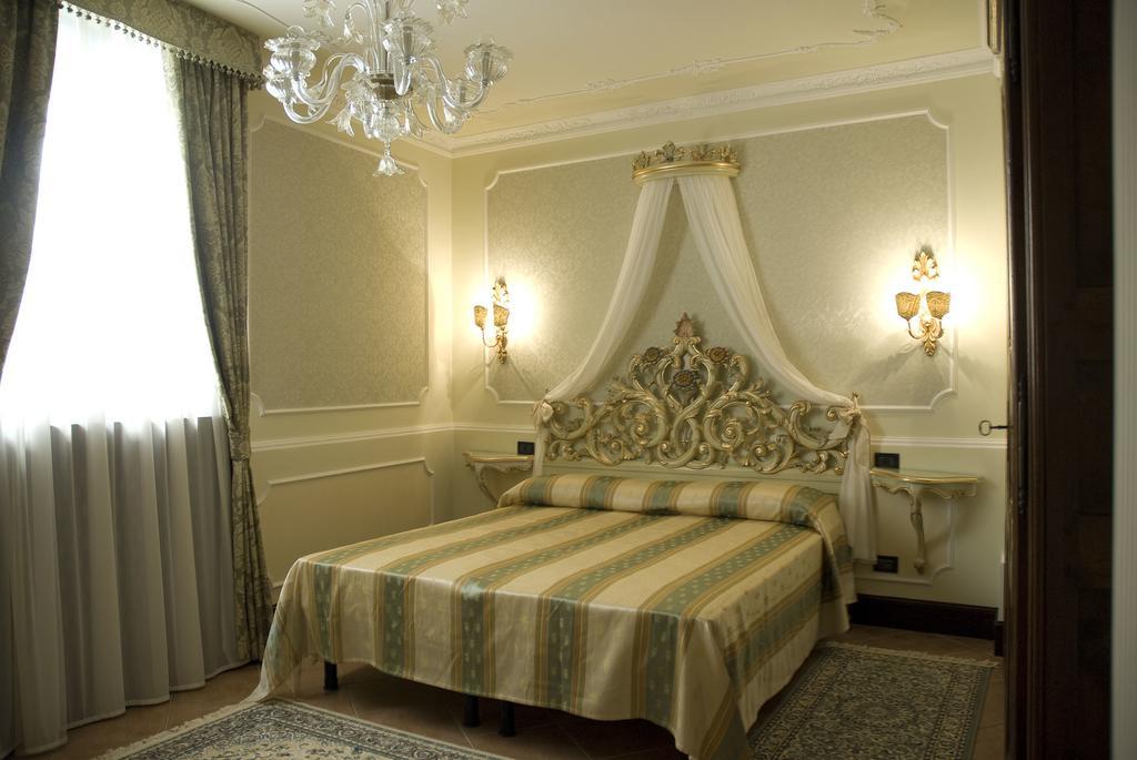 Appartamento Ca' Cavalli Veneţia Cameră foto